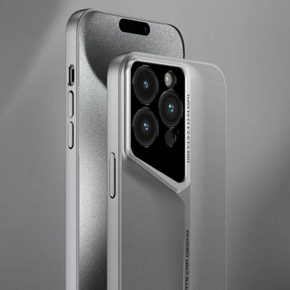 iPhone 14 Series Bladeâ¢ Cutting Edge Hard PC Case
