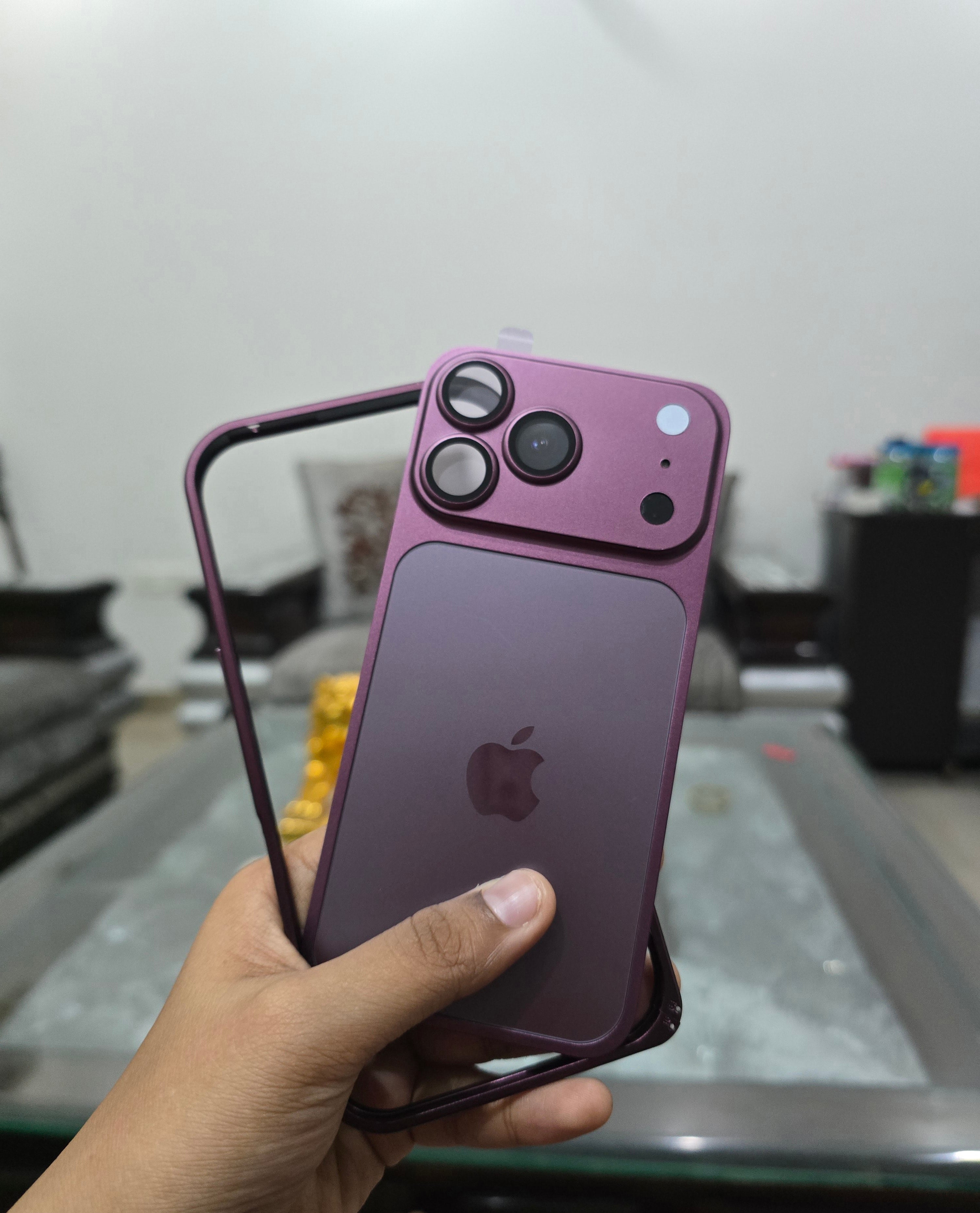 Metal Bumper Converter Case to iPhone 18 Pro & iPhone 18 Pro Max