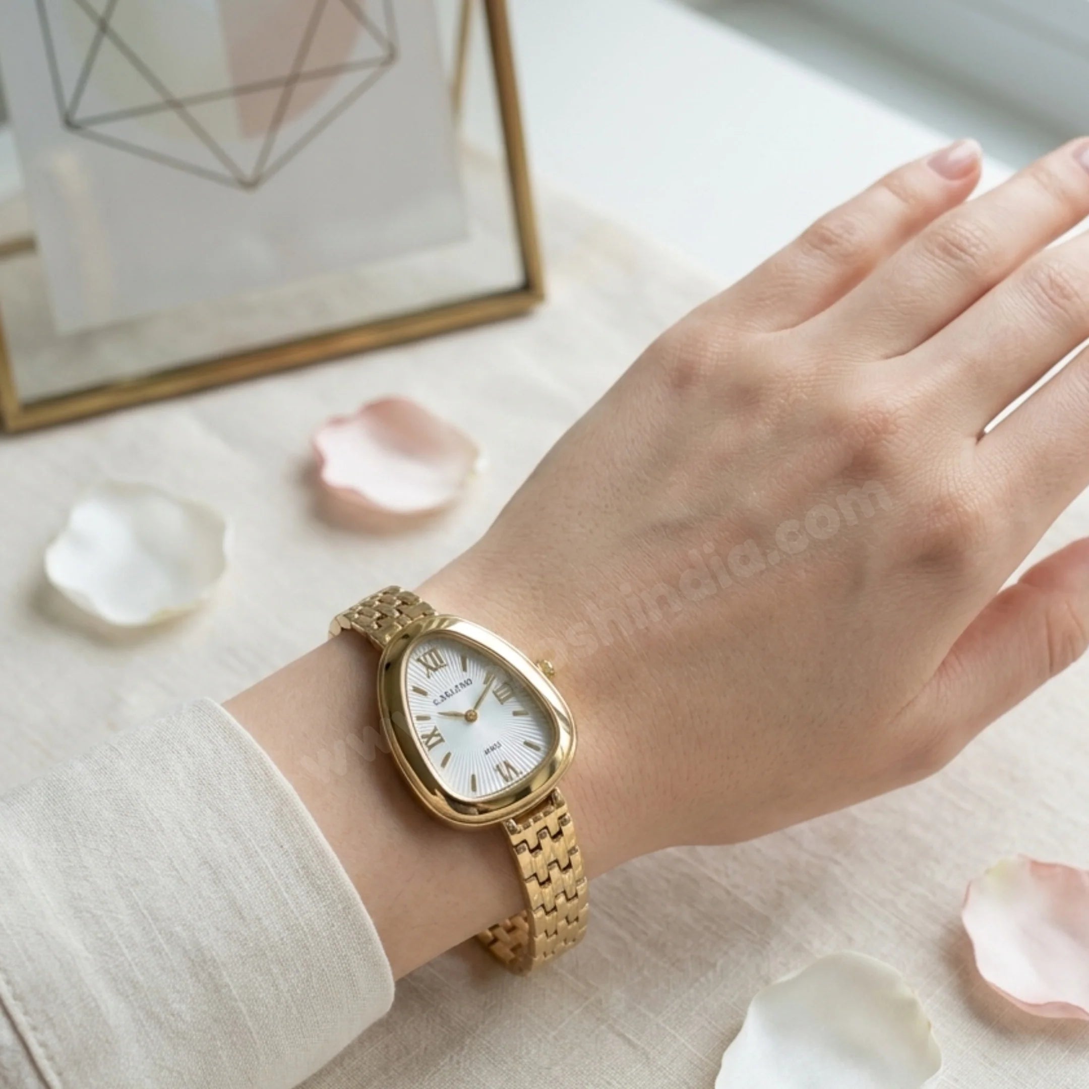 White Chain Serpenti Watch