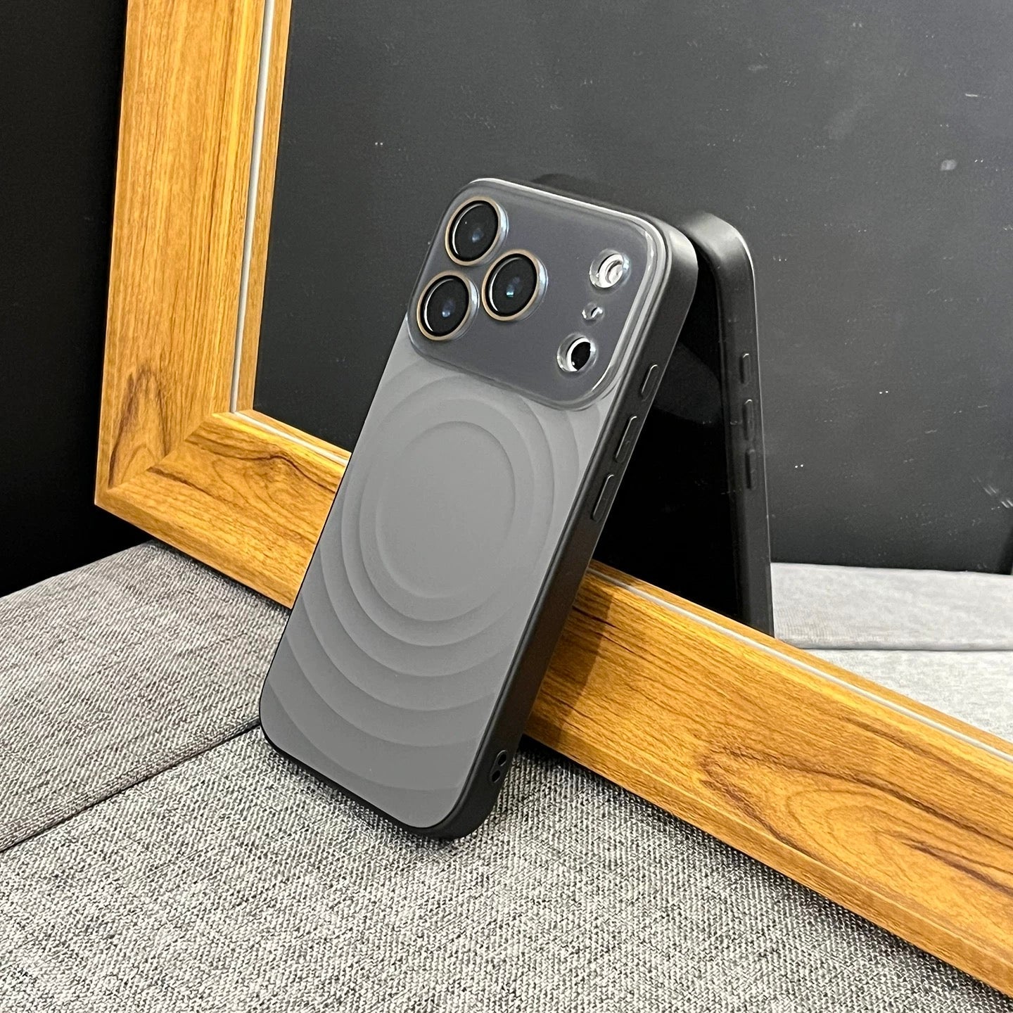 Wave Crystal MagSafe Case for iPhone