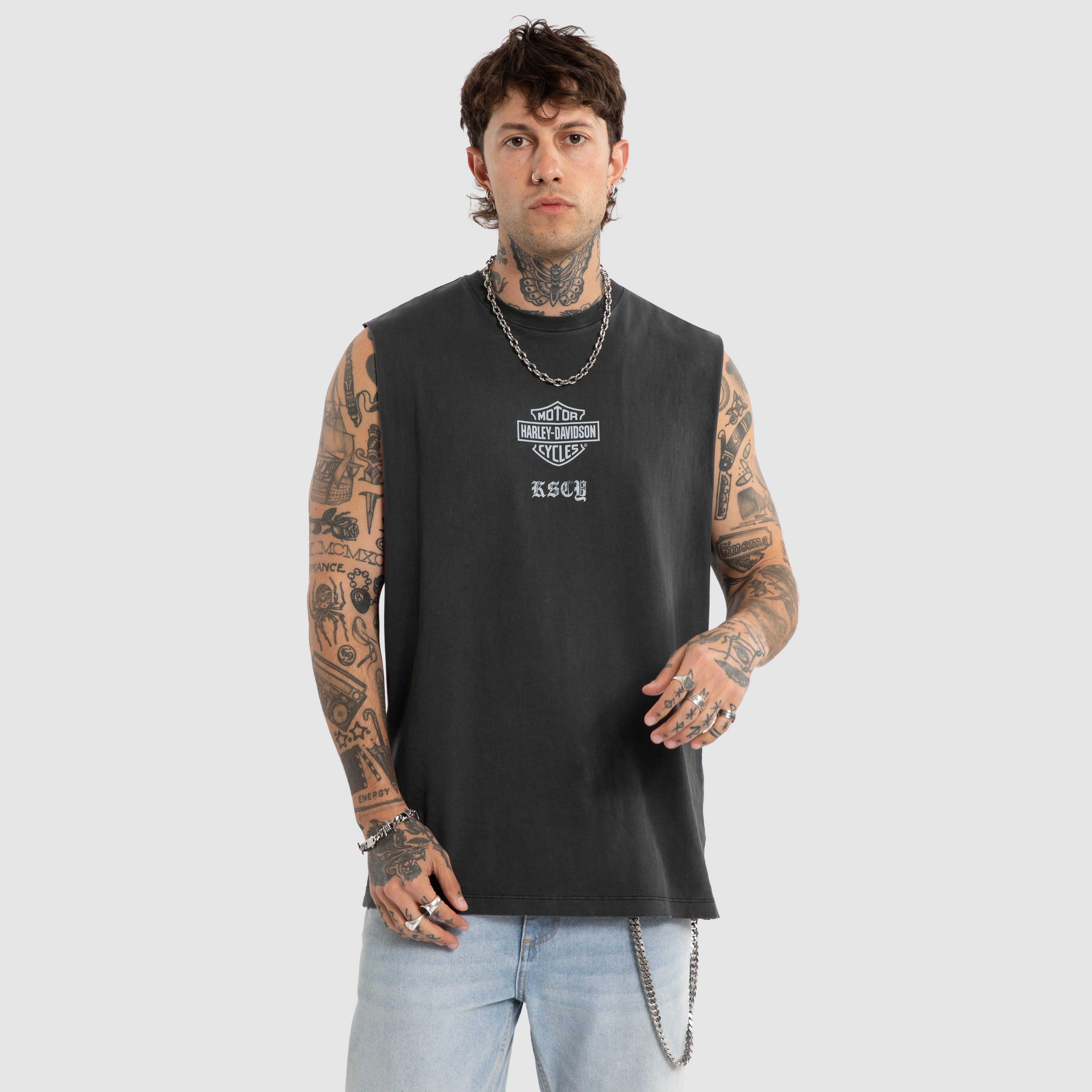 Idle Relaxed Muscle Pigment Black