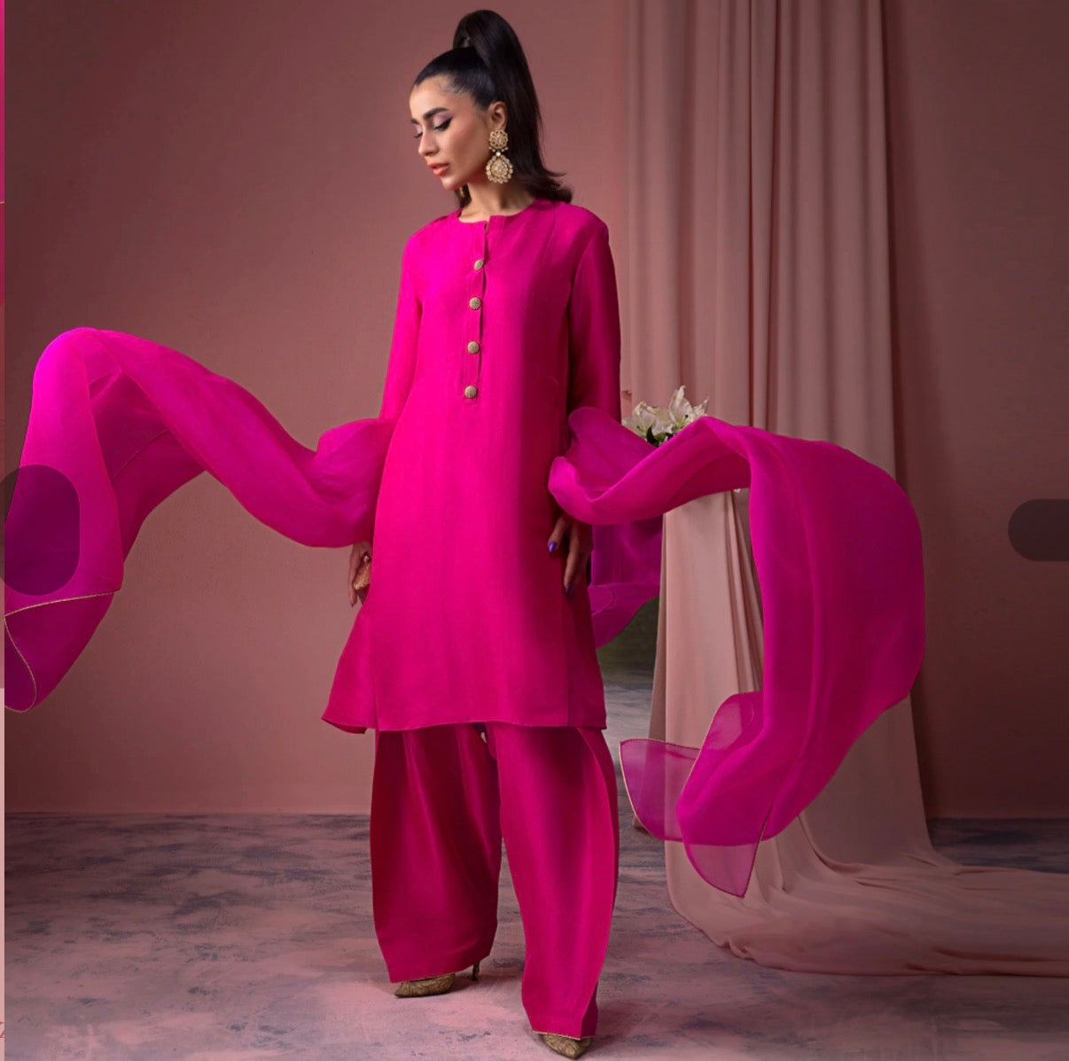 Iskra Farshi-Salwar Set