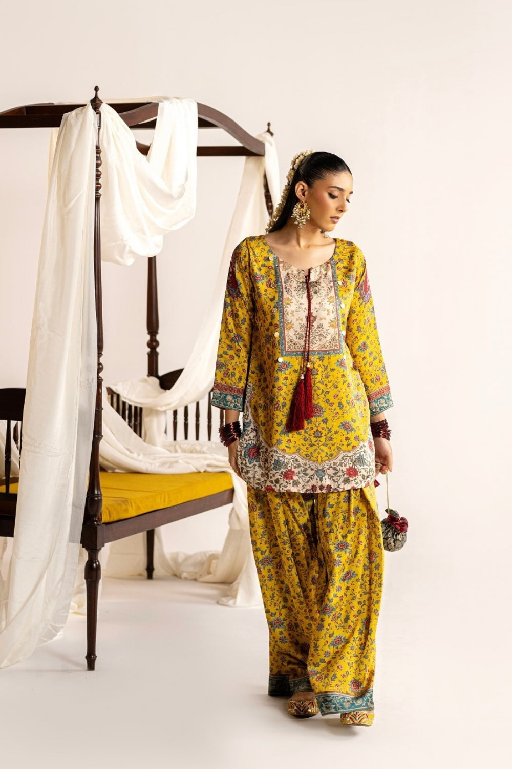 Zohra Farshi Salwar Set