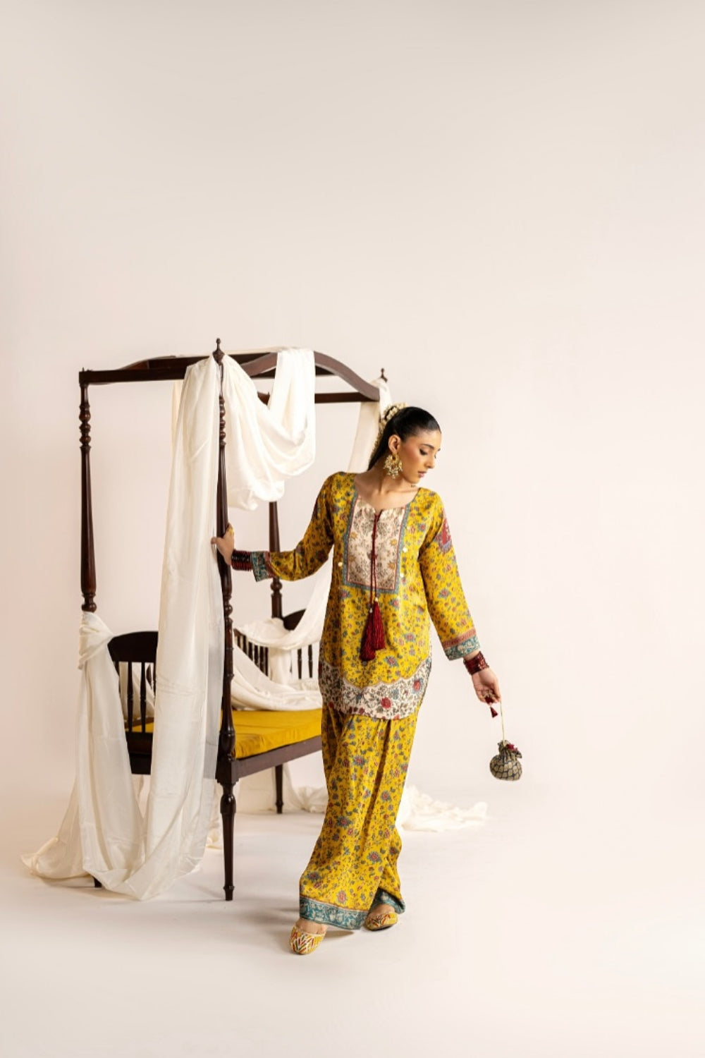 Zohra Farshi Salwar Set
