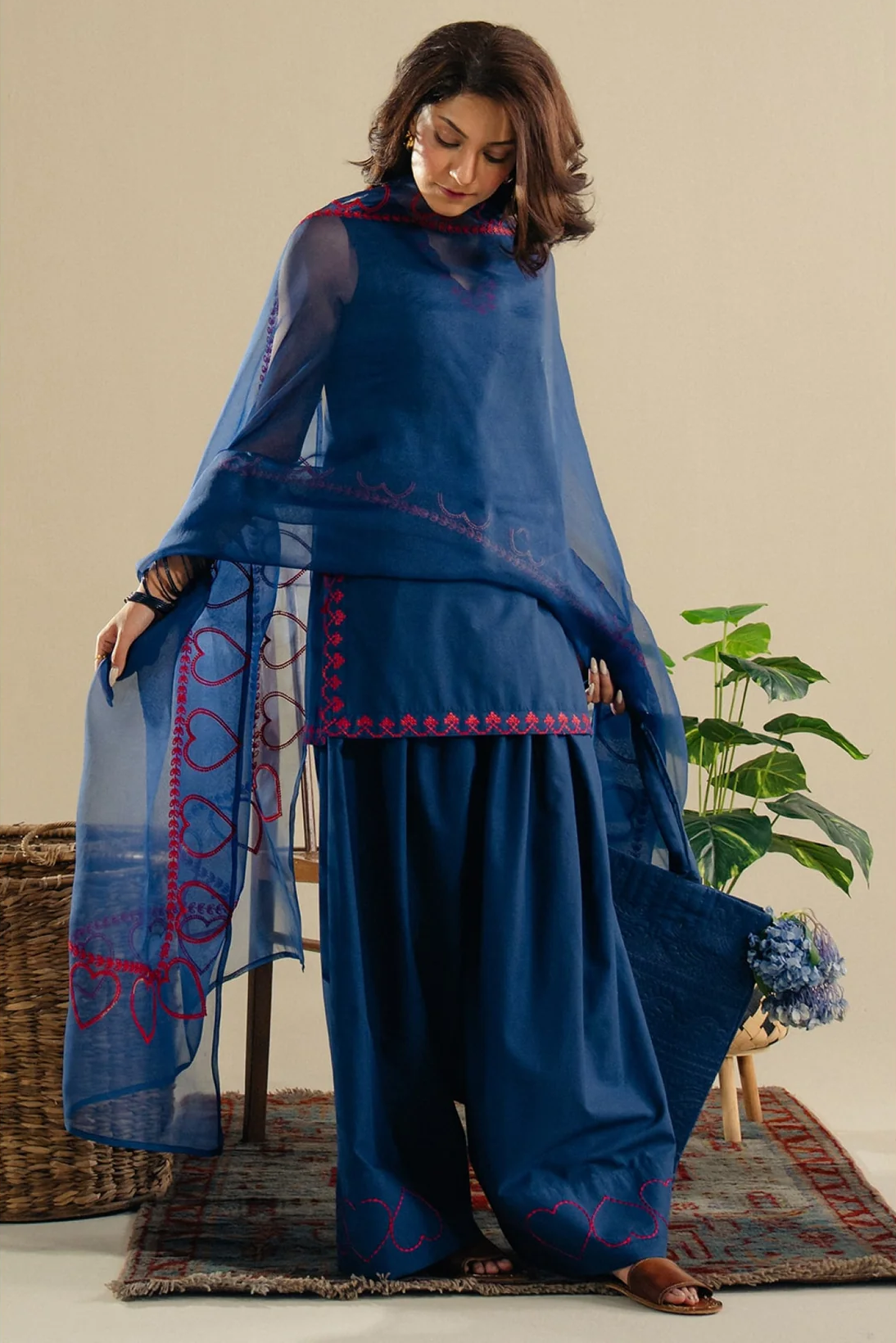 Caspian Farshi Salwar Set