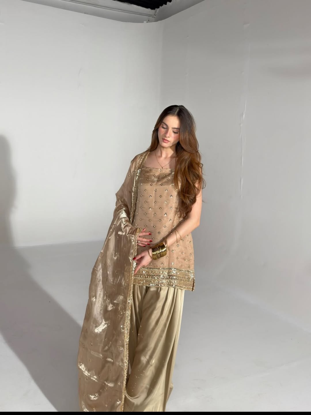 Moet Farshi Salwar Set With Dupatta