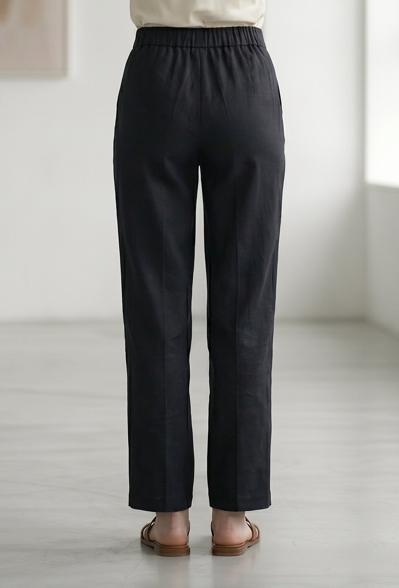 Black Straight-Fit Ankle-Length Pant