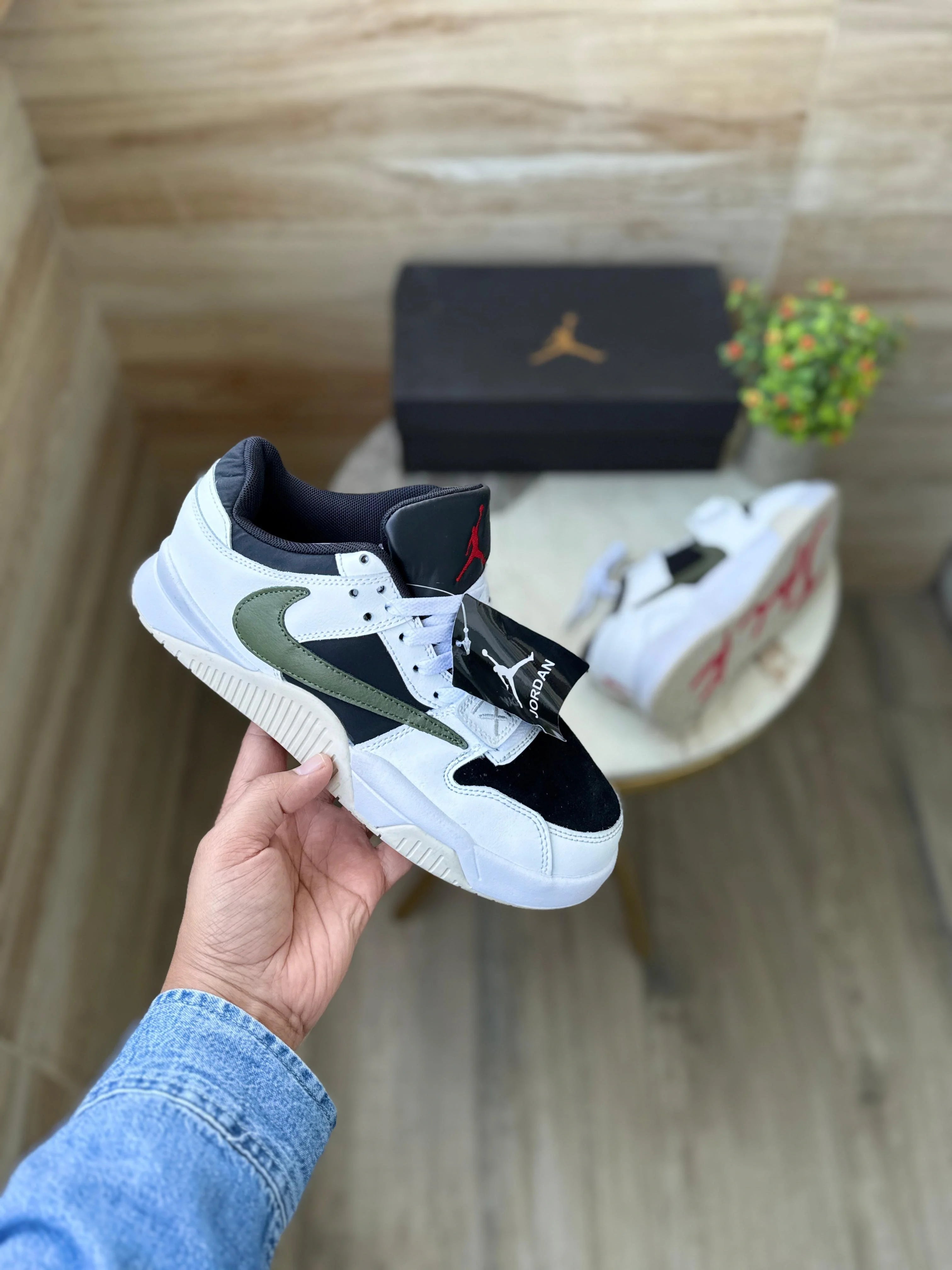 Air Jordans Retro Travis Scott "Cut the Check" Noire – Suede Sneakers (EU 40–45)