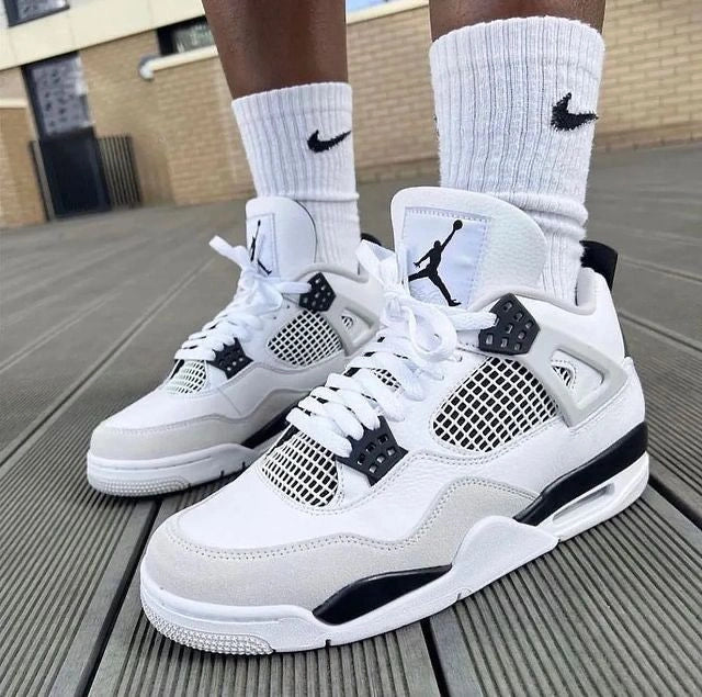 Air Jordan 4 Retro Black Army Sneakers | EU 37-45