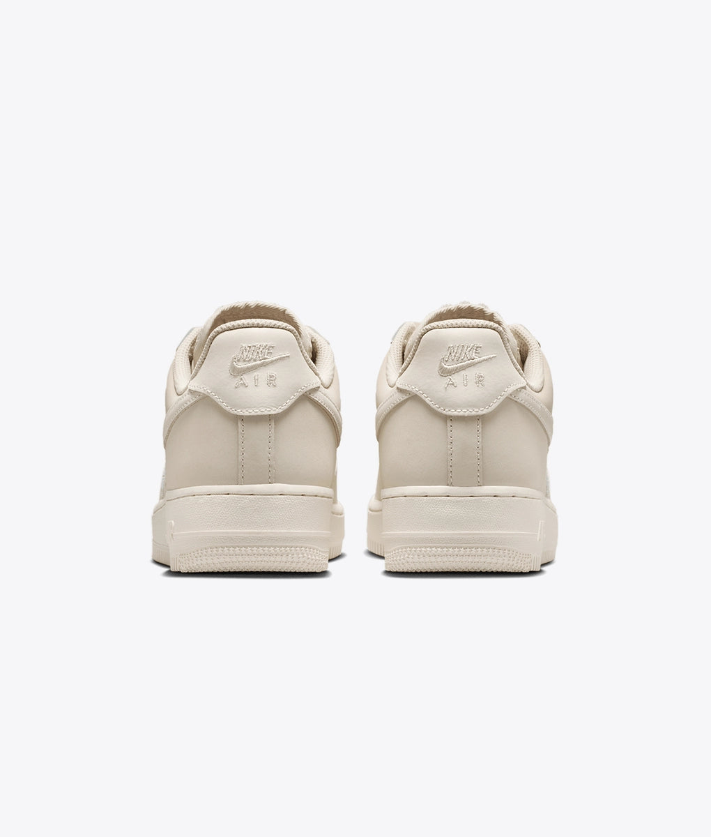 Nike AIR FORCE 1 RETRO PREMIUIM