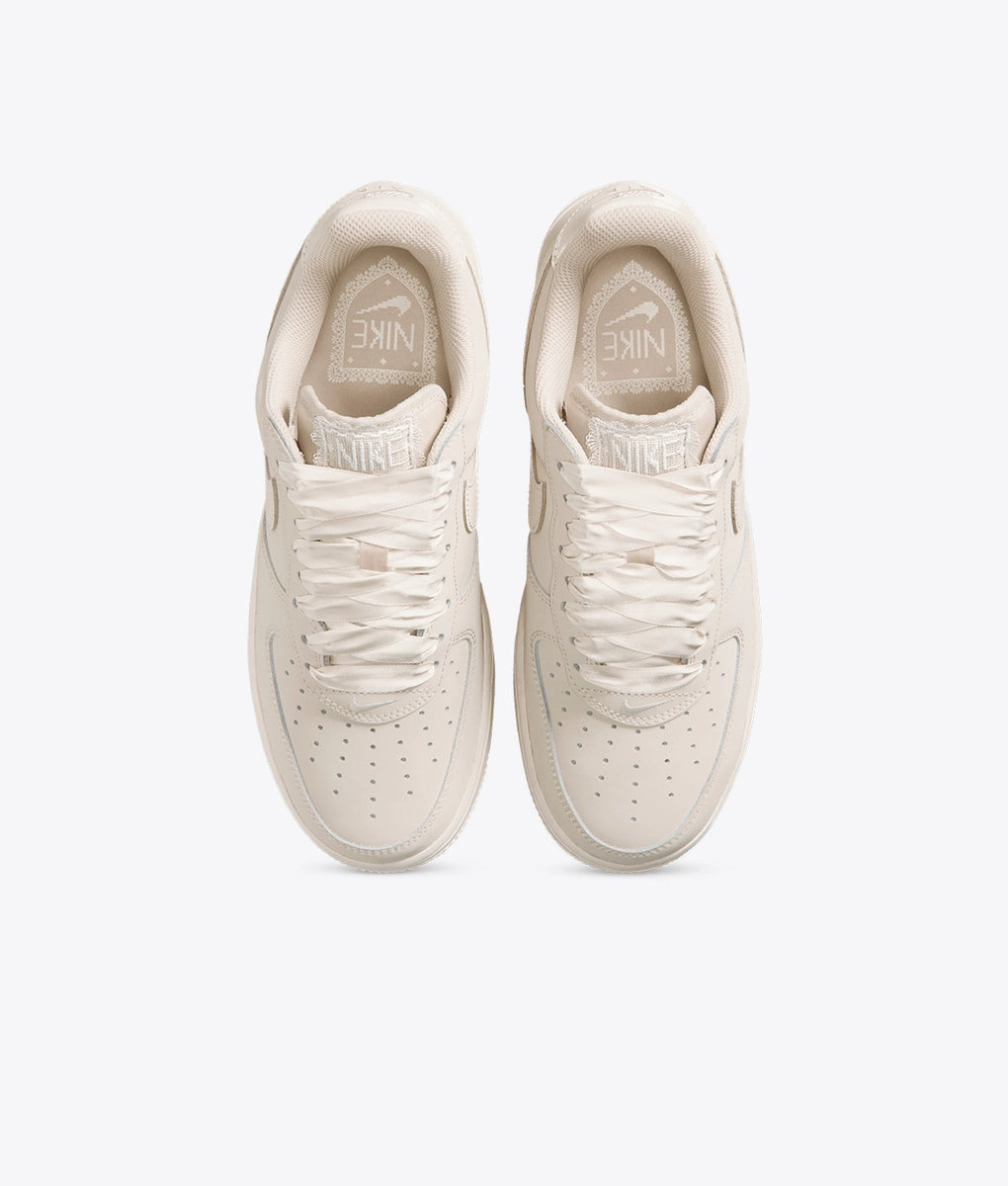 Nike AIR FORCE 1 RETRO PREMIUIM