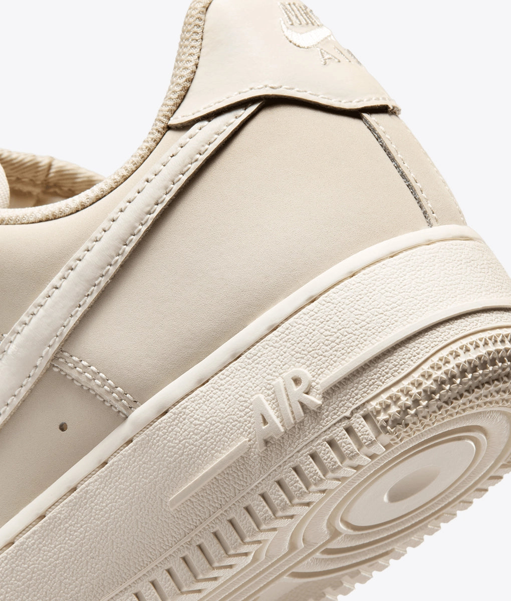 Nike AIR FORCE 1 RETRO PREMIUIM