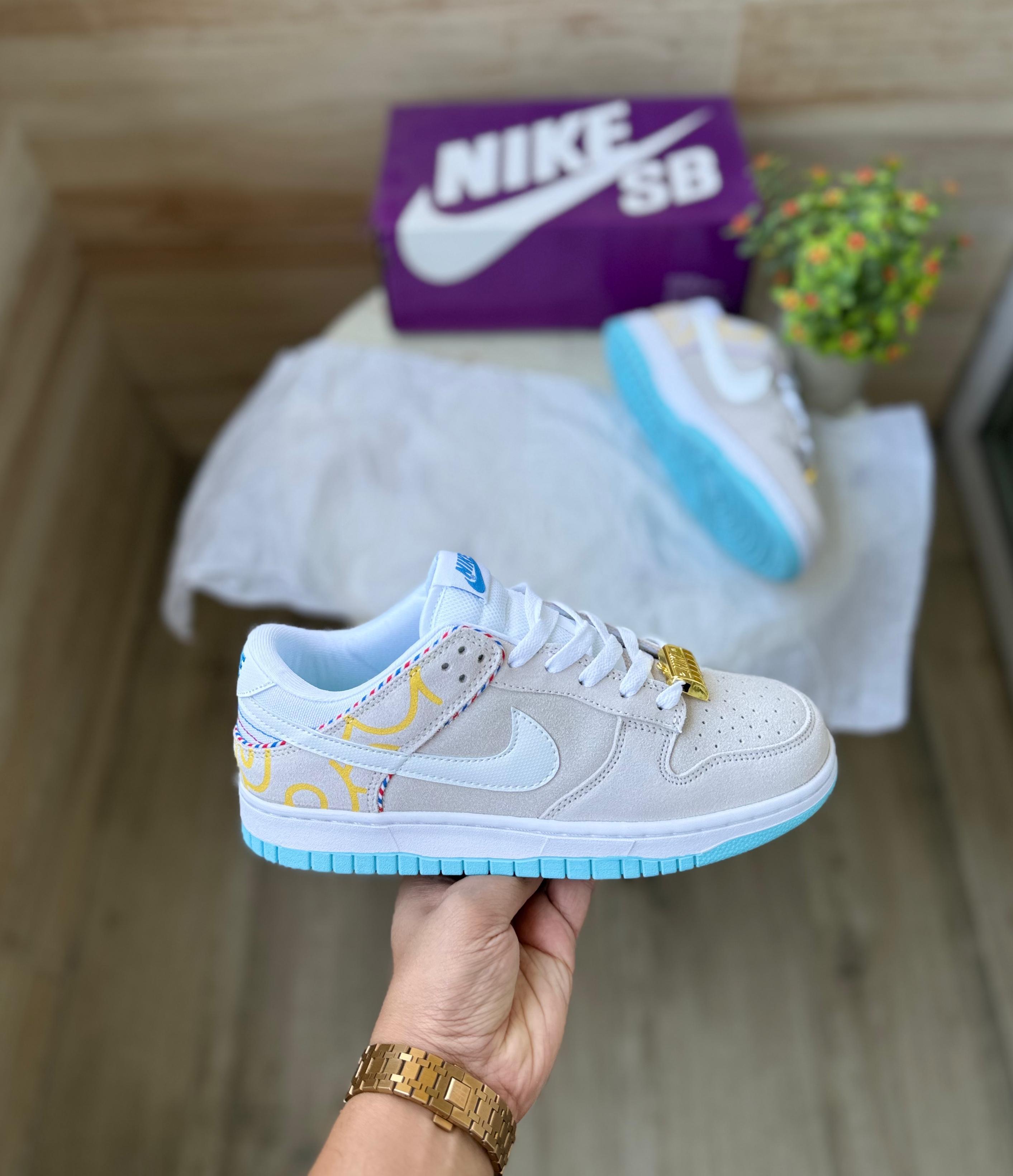 Nike SB Dunk Barber Style Sneakers – Men’s Casual Shoes