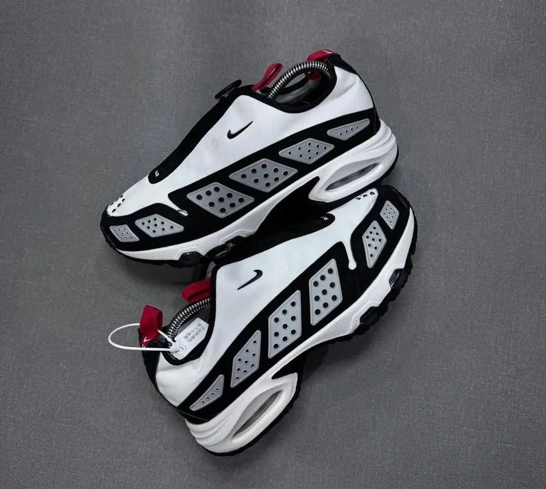 Nike Air Max SNDR Shoes – Available in 2 Colors (Size 41 to 45)