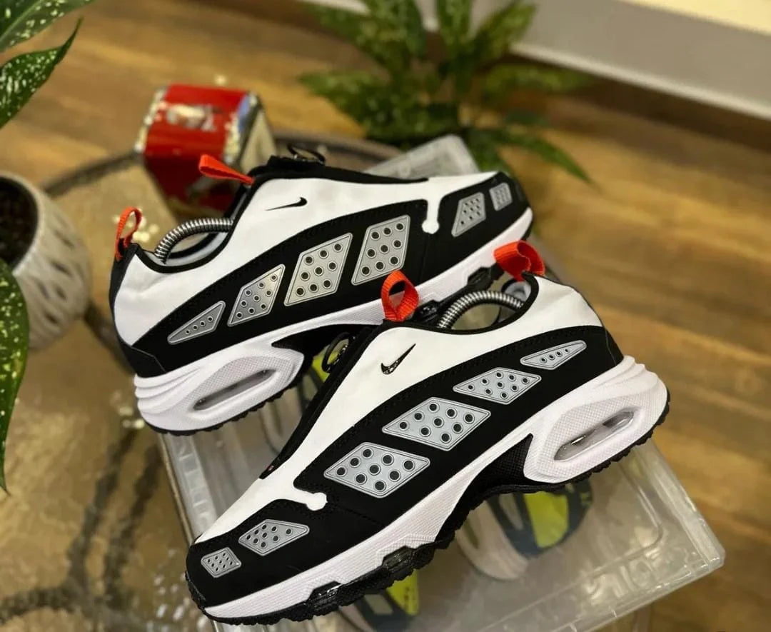 Nike Air Max SNDR Shoes – Available in 2 Colors (Size 41 to 45)