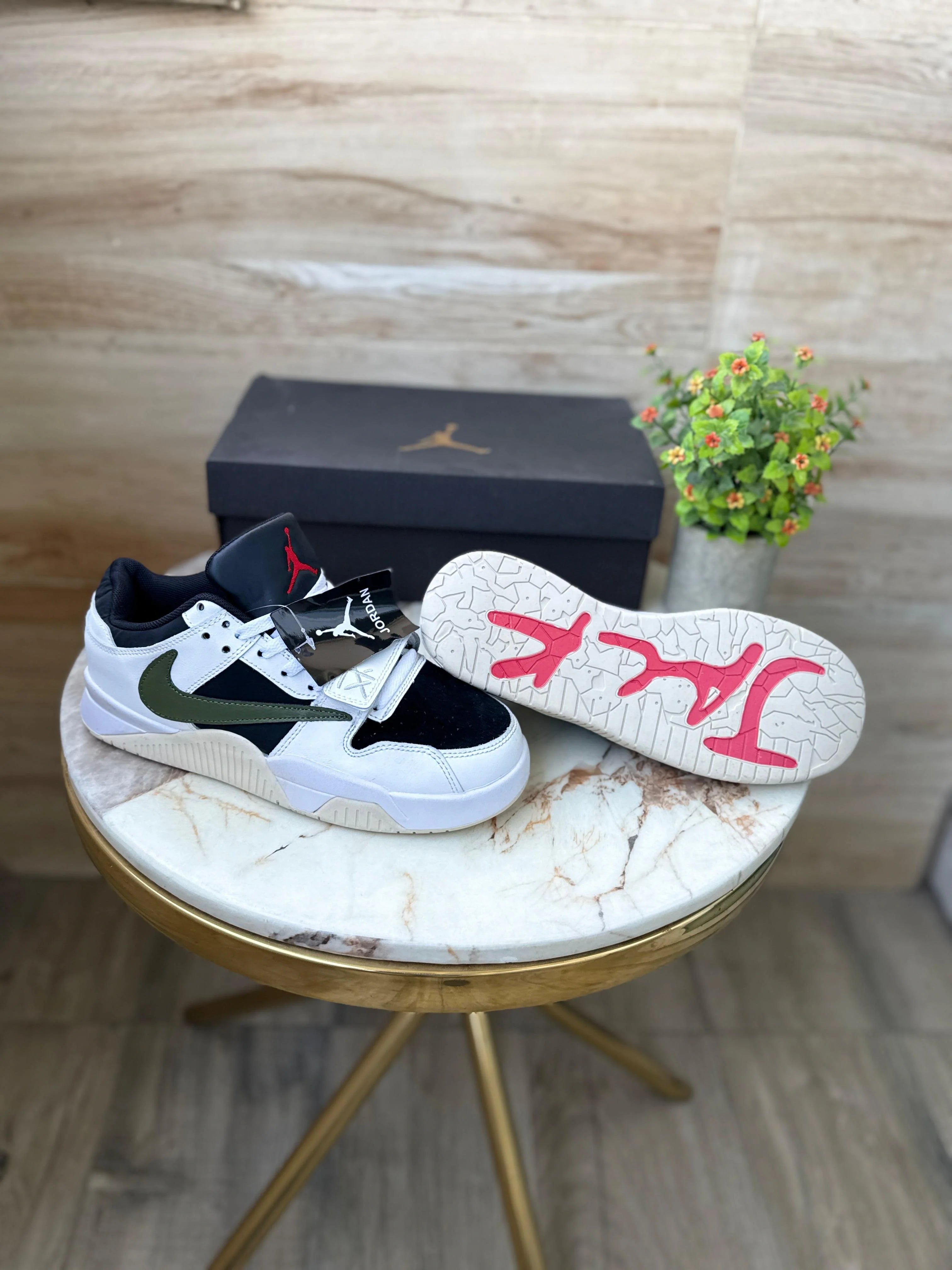 Air Jordans Retro Travis Scott "Cut the Check" Noire – Suede Sneakers (EU 40–45)