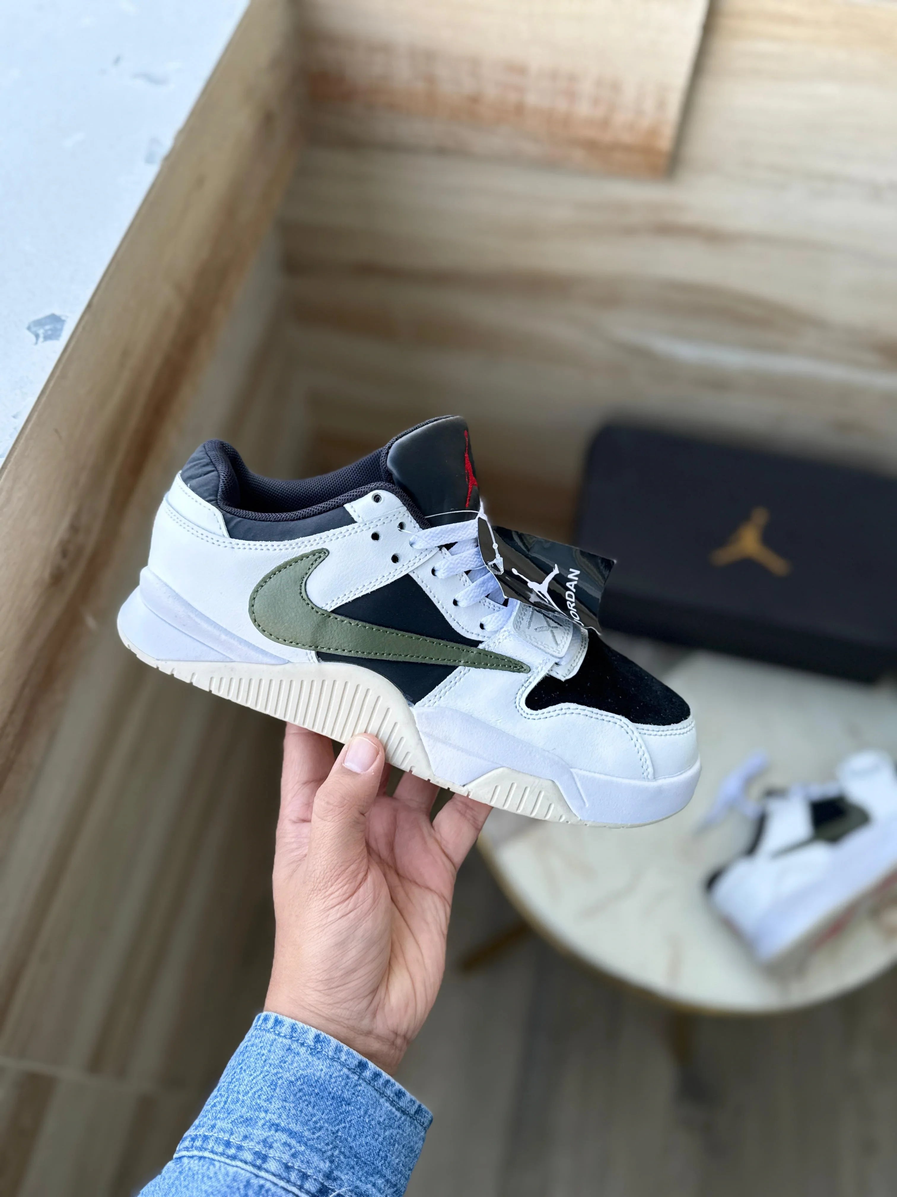 Air Jordans Retro Travis Scott "Cut the Check" Noire – Suede Sneakers (EU 40–45)